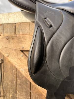 Sella da salto ostacoli Devoucoux  17.5