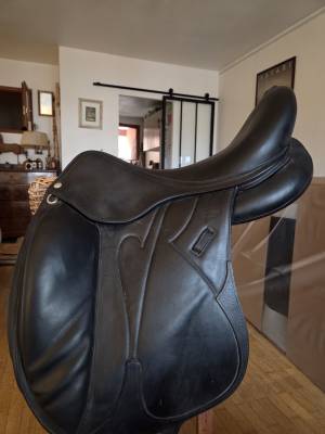 Sella da dressage Devoucoux  17.5