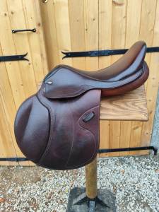 Sella da salto ostacoli Eric Thomas  17.5