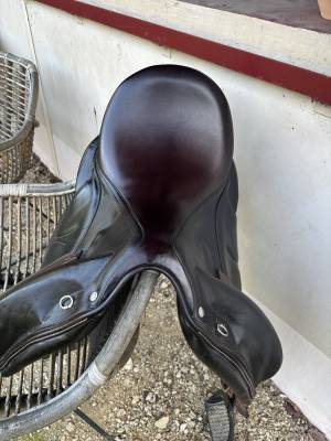 Sella da dressage Devoucoux  17.5