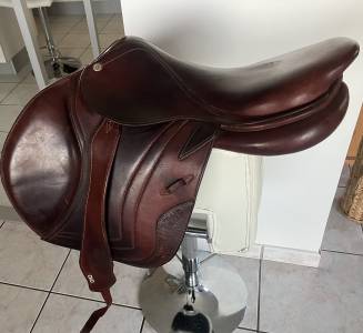 Sella da salto ostacoli CWD  17.5