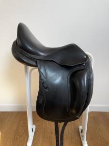Sella da dressage CWD SE08 17