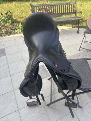 Sella da dressage Albion  17.5