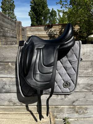 Sella da dressage Devoucoux  18