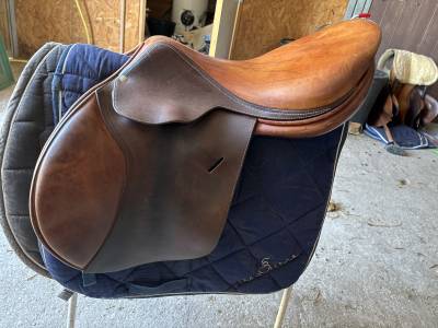 Sella da salto ostacoli Butet  18.5