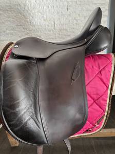 Sella da dressage Albion  17.5