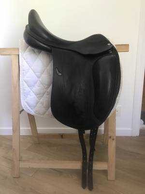 Sella da dressage Equipe  17.5