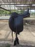 Sella da dressage Ikonic  18" - 2022