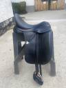 Sella da dressage Bates  17" - 2023