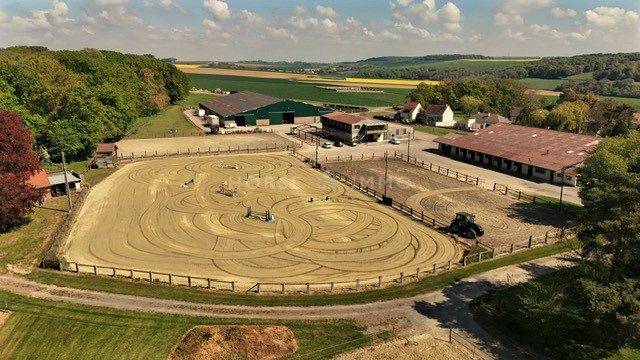 Centro di stagione cavallo In vendita Oise