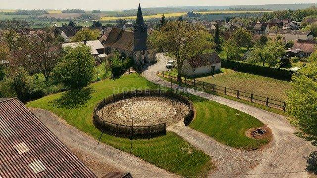 Centro di stagione cavallo In vendita Oise