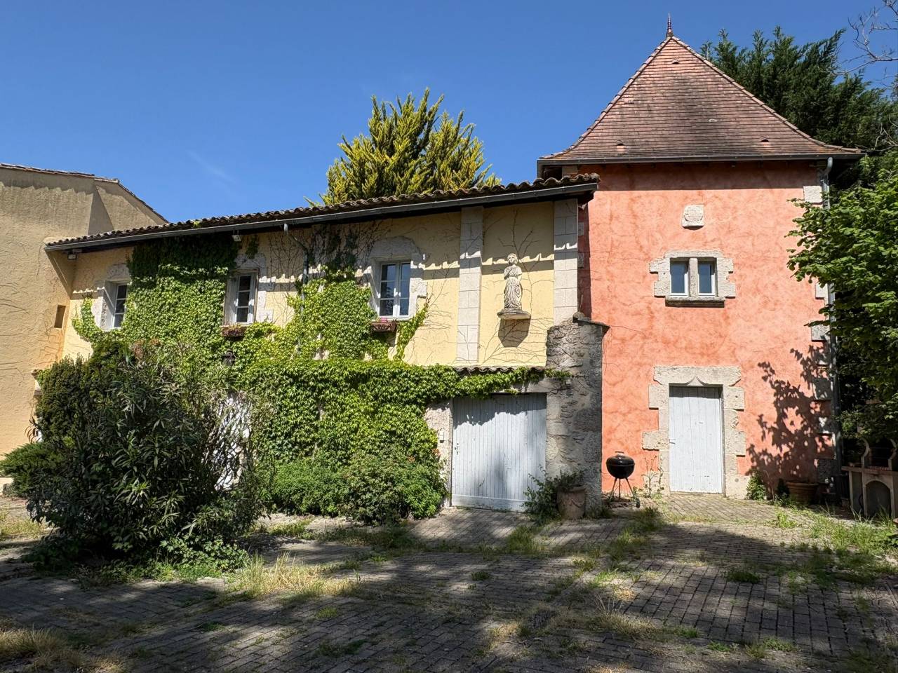 Propriet&agrave; equestre In vendita Gironde