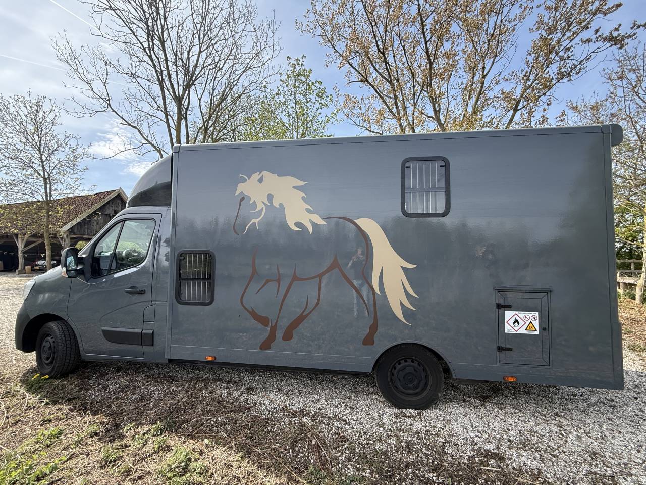 Van per Cavalli Renault Master 2022 Occasione