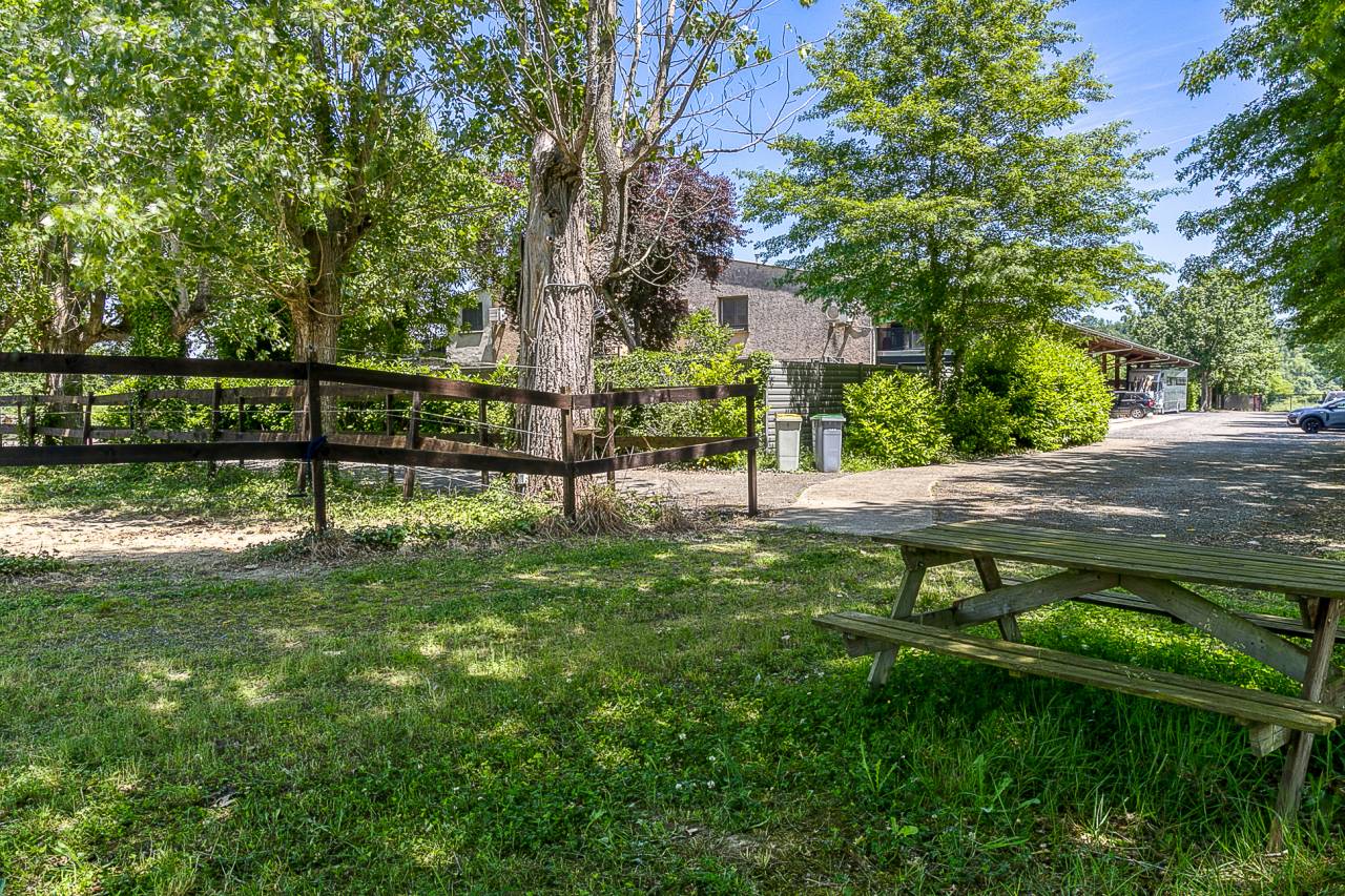 Centro di stagione cavallo In vendita Hautes-Pyr&eacute;n&eacute;es