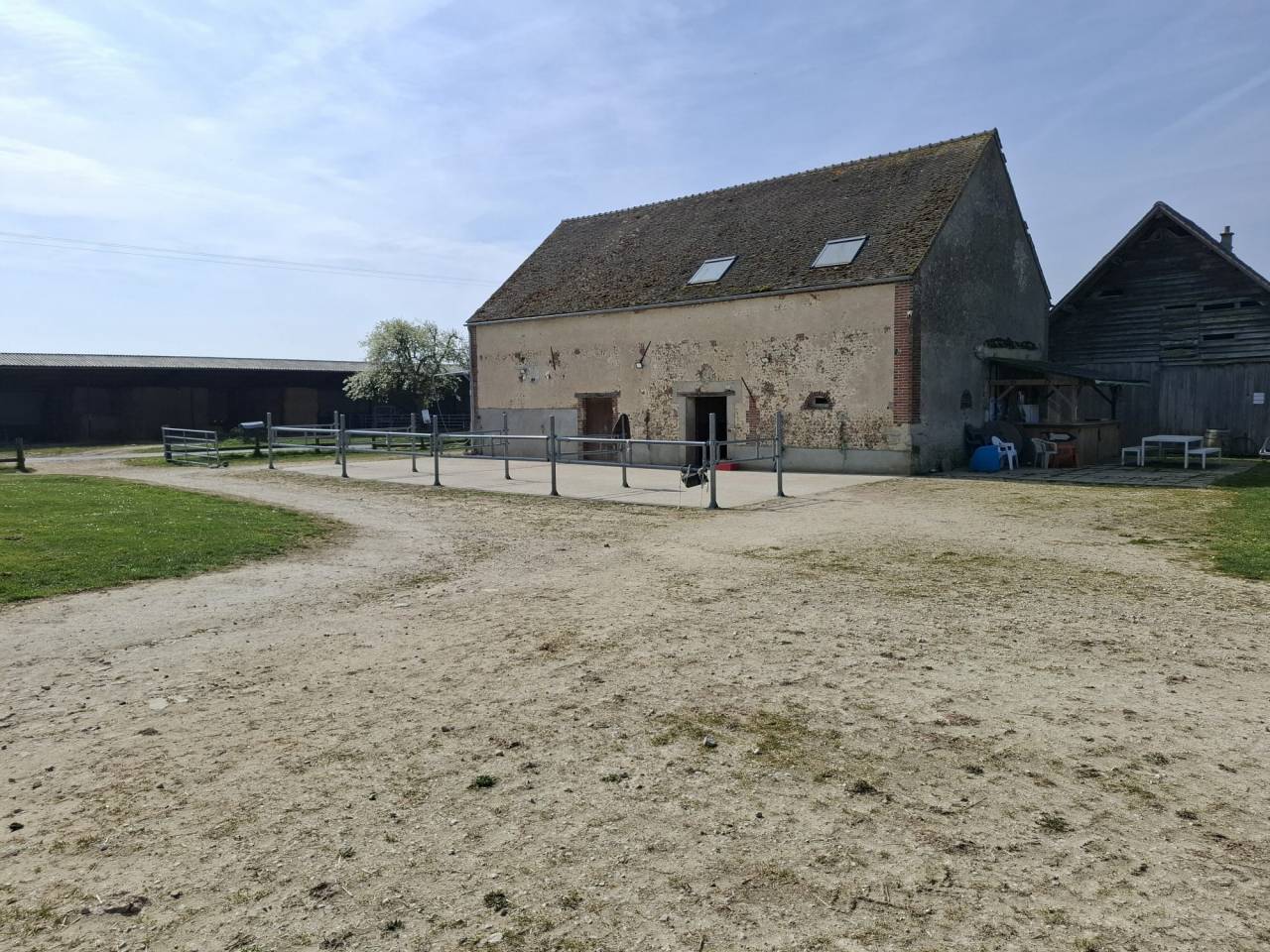 Propriet&agrave; equestre In vendita Loiret