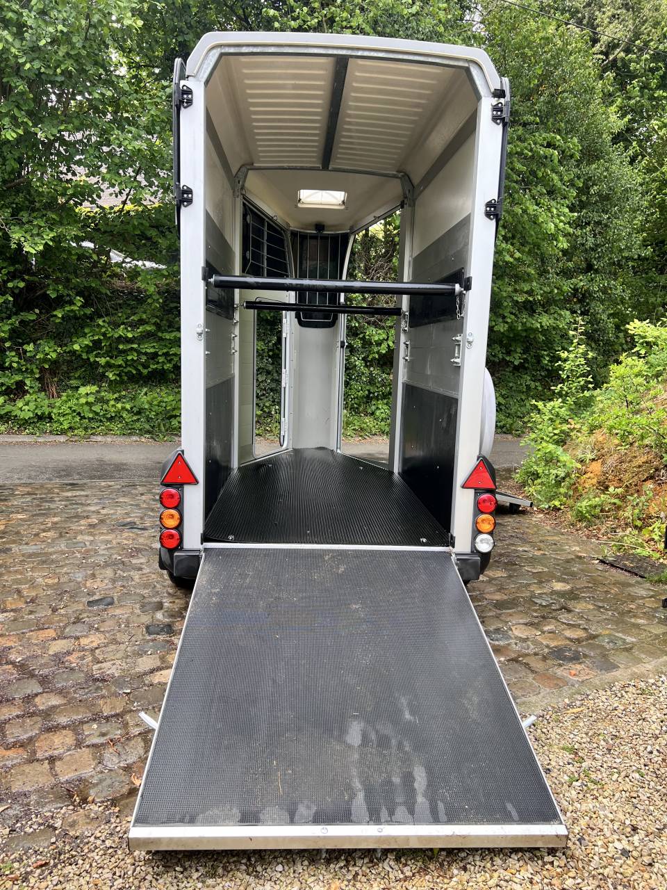 Trailer Ifor Williams Hbx403 1,5 Cavalli 2022 Occasione