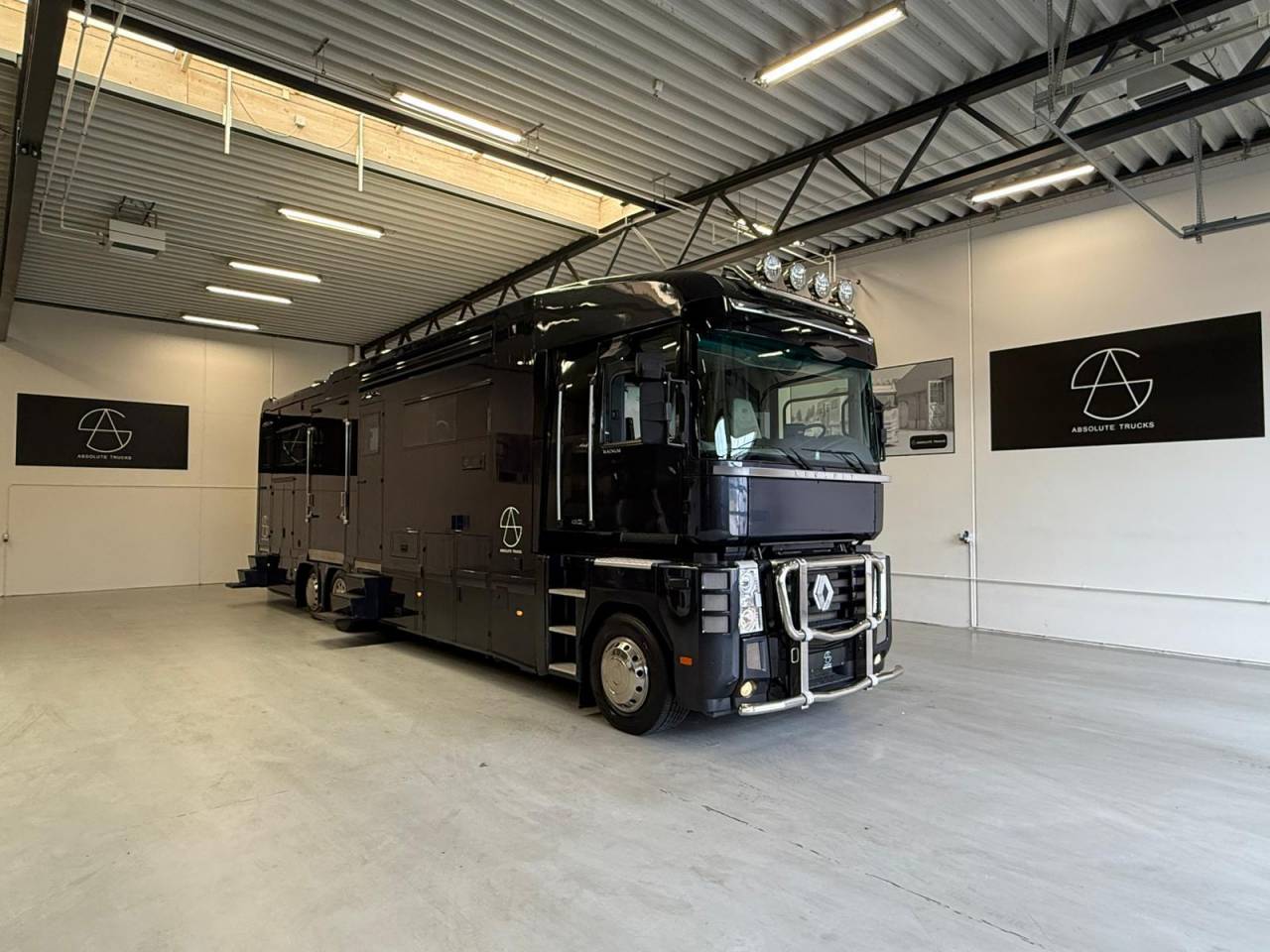 Camion per Cavalli Renault STX/magnum 2011 Occasione