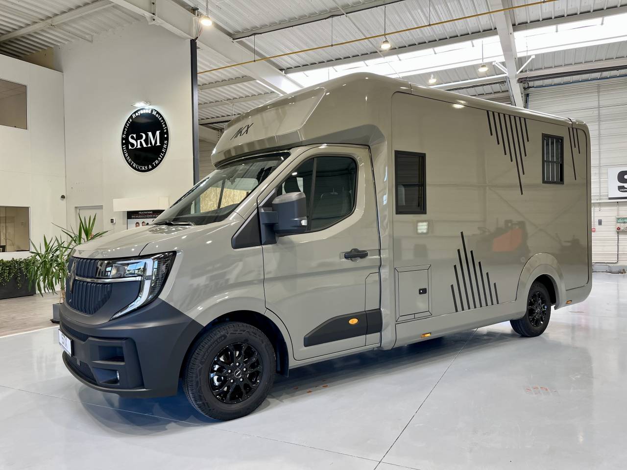 Van per Cavalli AKX  2026 Nuovo