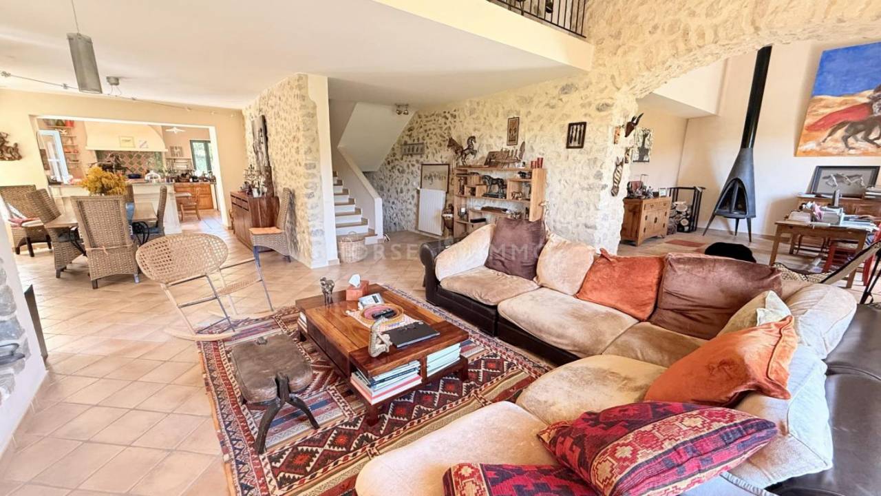 Propriet&agrave; equestre In vendita Alpes-de-Haute-Provence