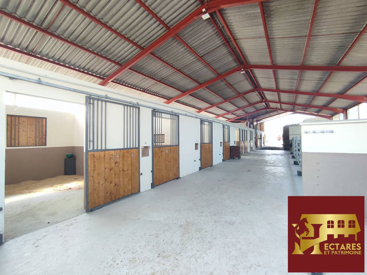 Centro di stagione cavallo In vendita Sa&ocirc;ne-et-Loire