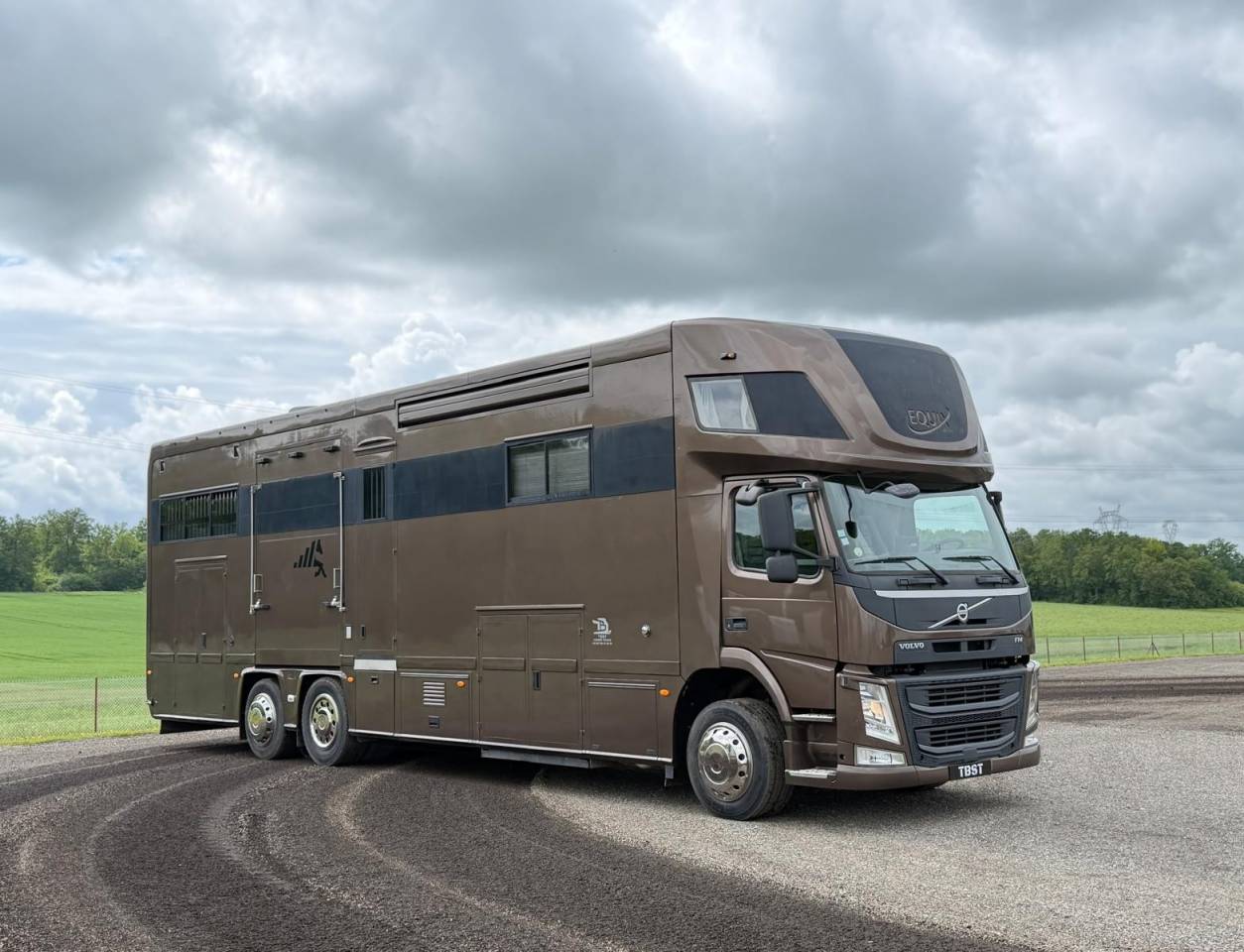 Camion per Cavalli EQUIX VOLVO 2016 Occasione