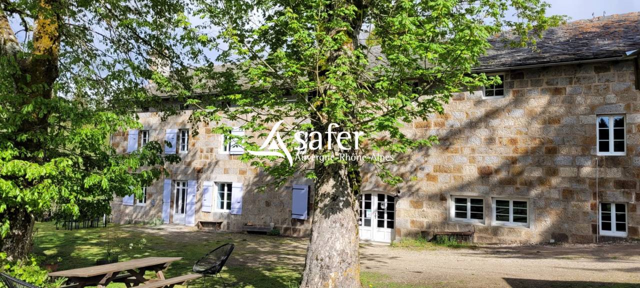 Propriet&agrave; equestre In vendita Haute-Loire