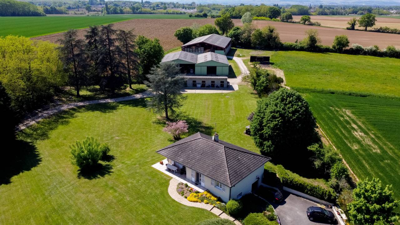 Propriet&agrave; equestre In vendita Ain