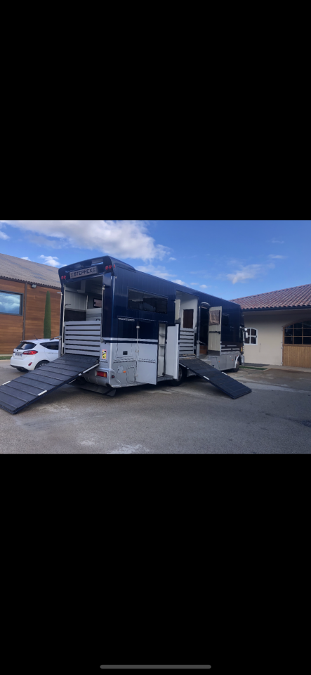 Camion per Cavalli STX  2007 Occasione
