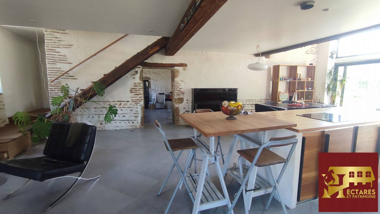 Propriet&agrave; equestre In vendita Ain