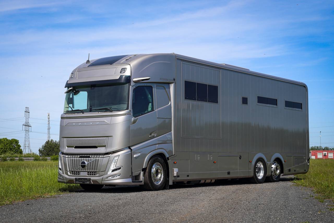 Camion per Cavalli Volvo Volvo FH500 Aero interhorse 2026 Nuovo