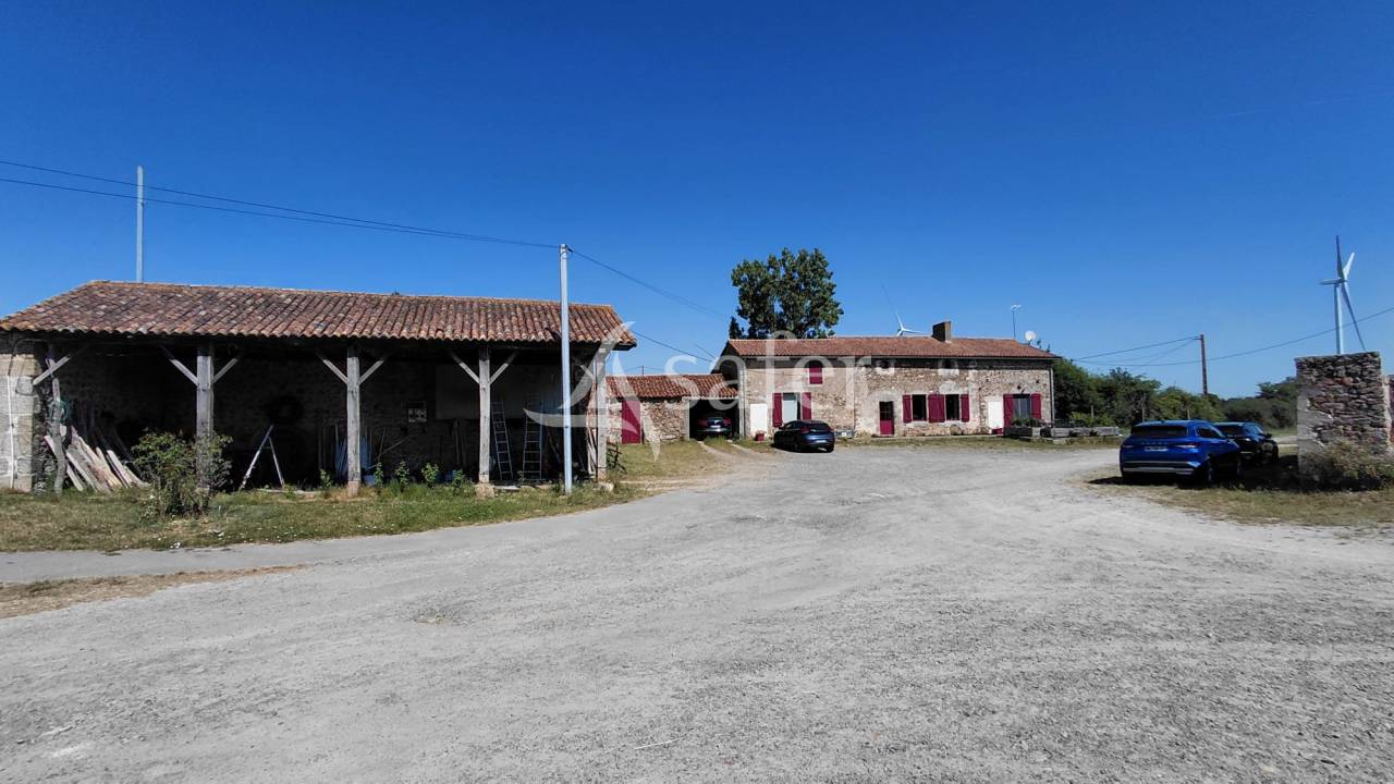 Propriet&agrave; equestre In vendita Deux-S&egrave;vres