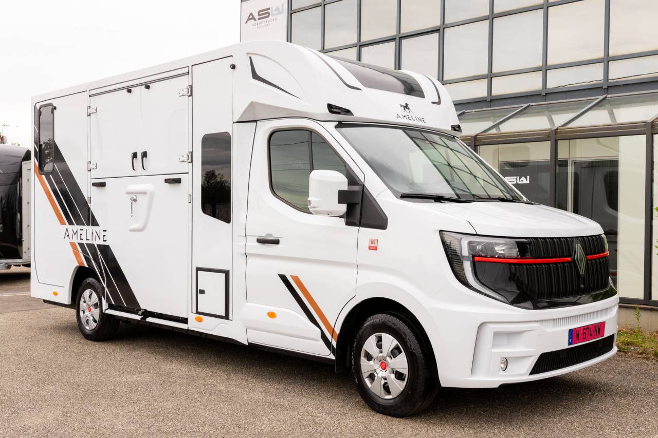 Van per Cavalli Renault  2026 Nuovo