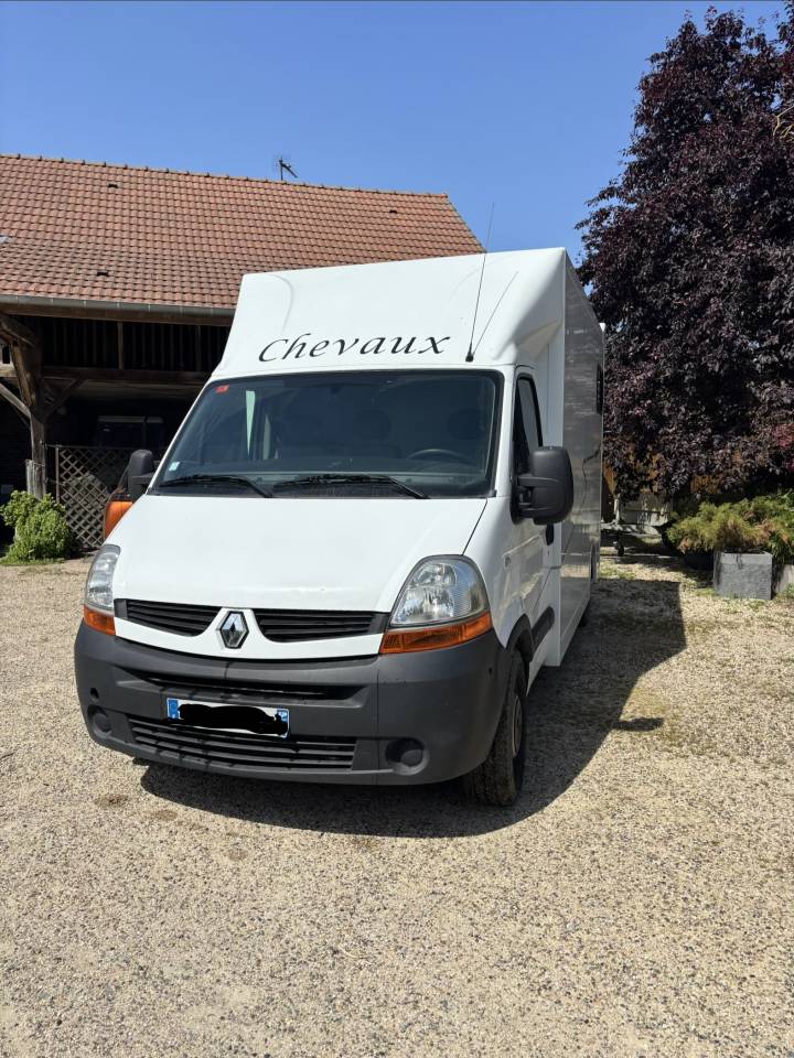 Trailer Renault Master 2 Cavalli 2008 Occasione