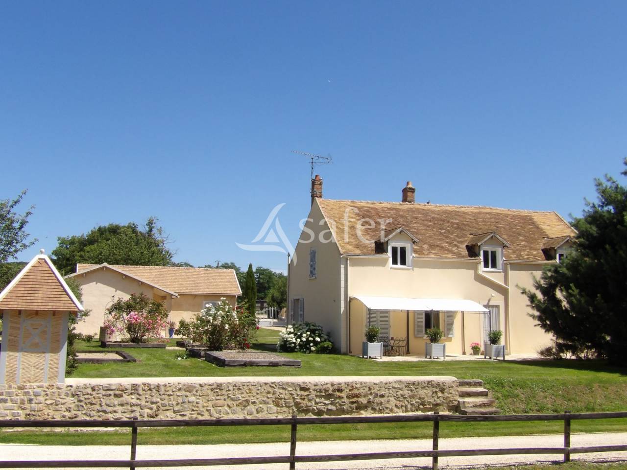 Propriet&agrave; equestre In vendita Essonne