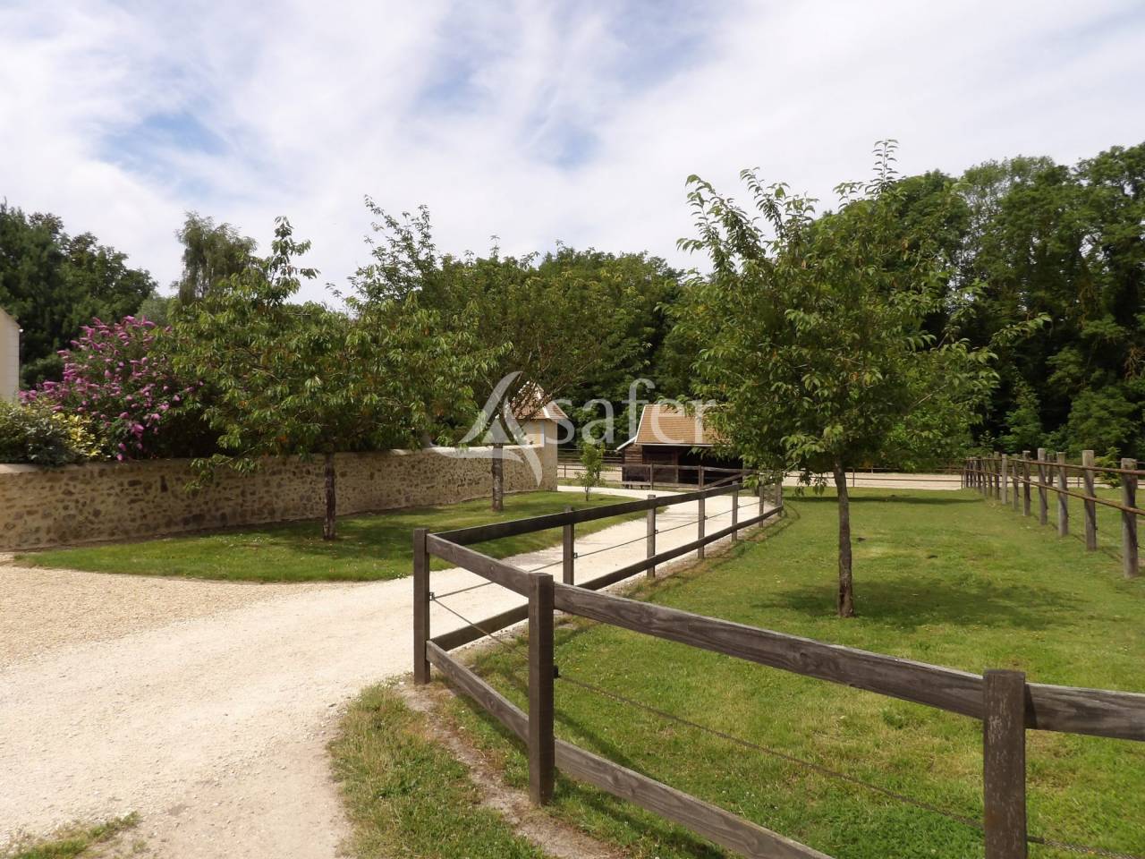 Propriet&agrave; equestre In vendita Essonne