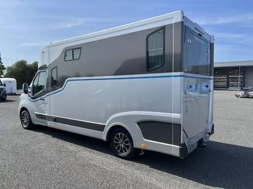 Van per Cavalli Theault THEAULT STALLE  renault master 2022 Occasione