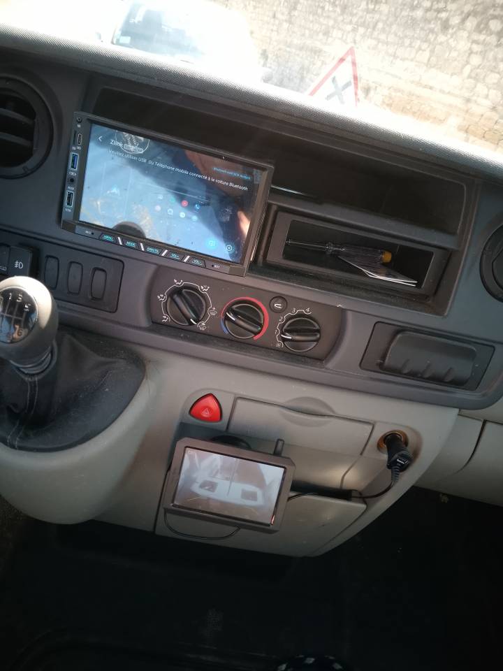 Van per Cavalli I trailer ACR Renault Master L2H2 2010 Occasione