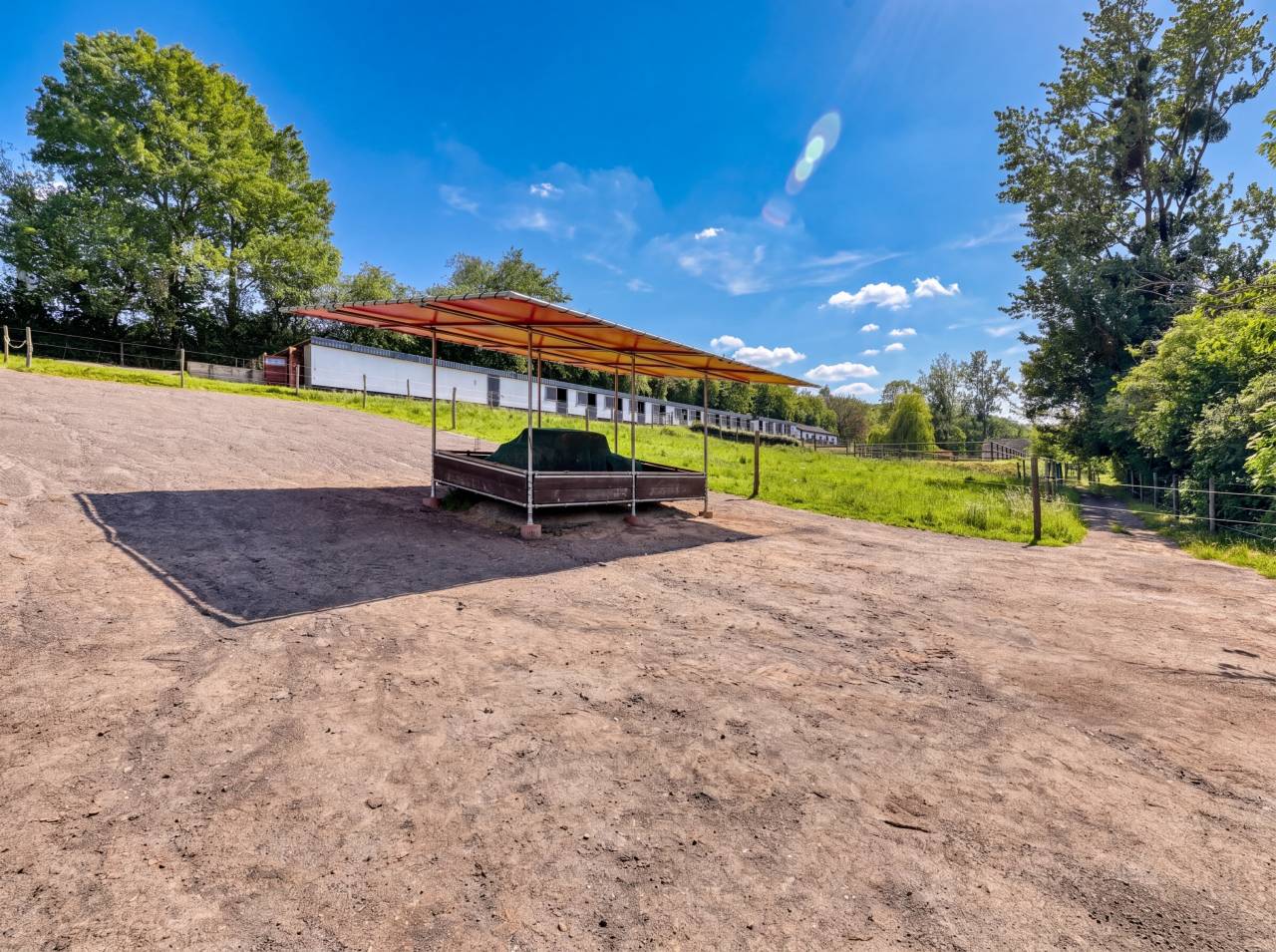 Propriet&agrave; equestre In vendita Luxembourg belge