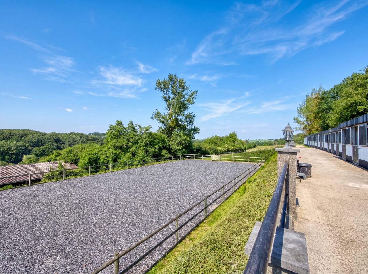 Propriet&agrave; equestre In vendita Luxembourg belge