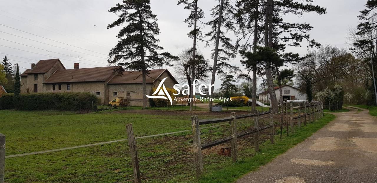Propriet&agrave; equestre In vendita Is&egrave;re