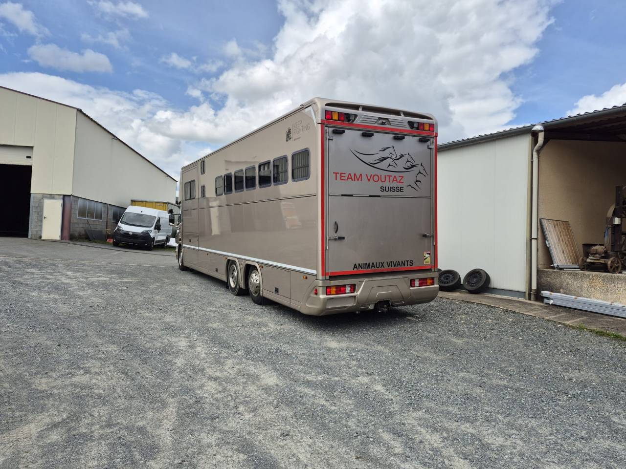 Camion per Cavalli Ketterer SCANIA P400 KETTERER 2012 Occasione