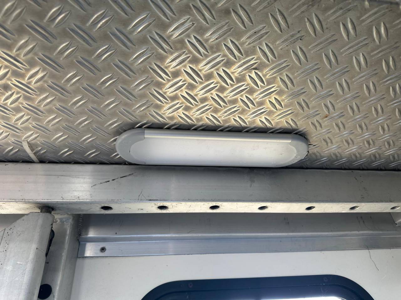 Camion per Cavalli Ketterer FH 12 2008 Occasione