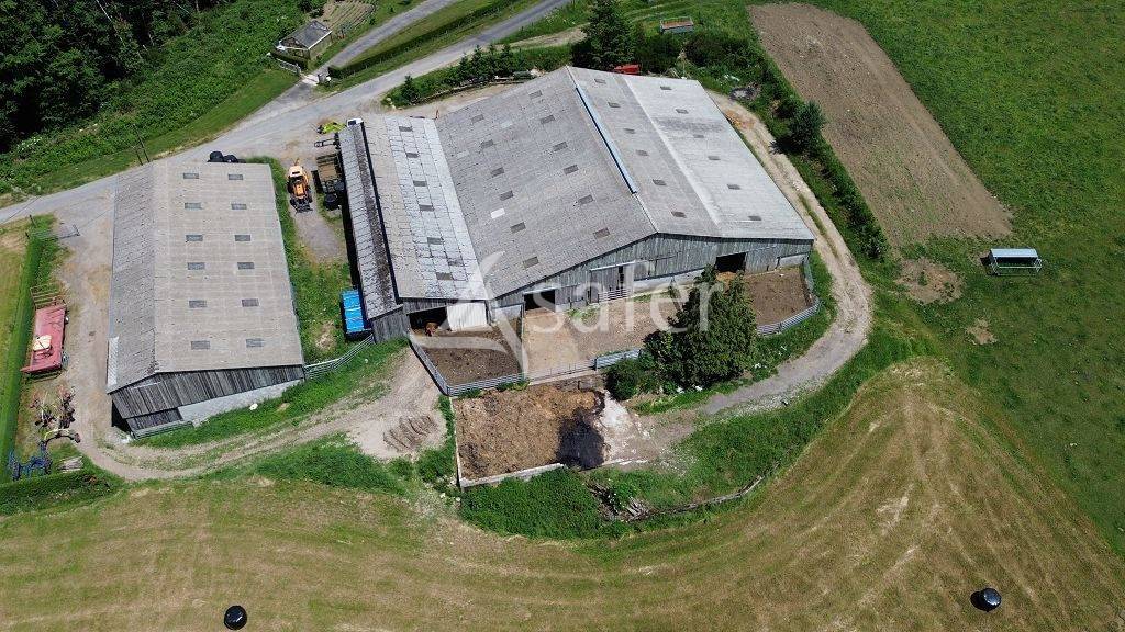 Azienda agricola In vendita Corr&egrave;ze
