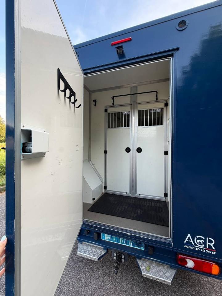 Van per Cavalli I trailer ACR Renault Master 2022 Occasione