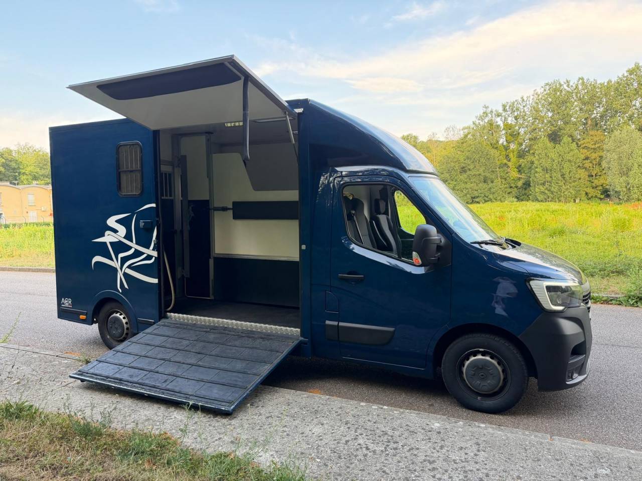 Van per Cavalli I trailer ACR Renault Master 2022 Occasione