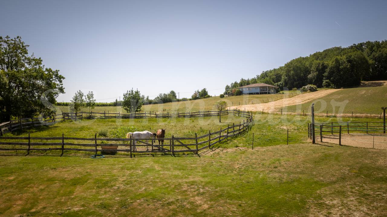Propriet&agrave; equestre In vendita Lot-et-Garonne