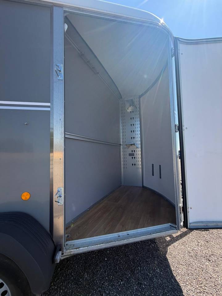 Trailer Fautras OBLIC X2 2 Cavalli 2025 Occasione