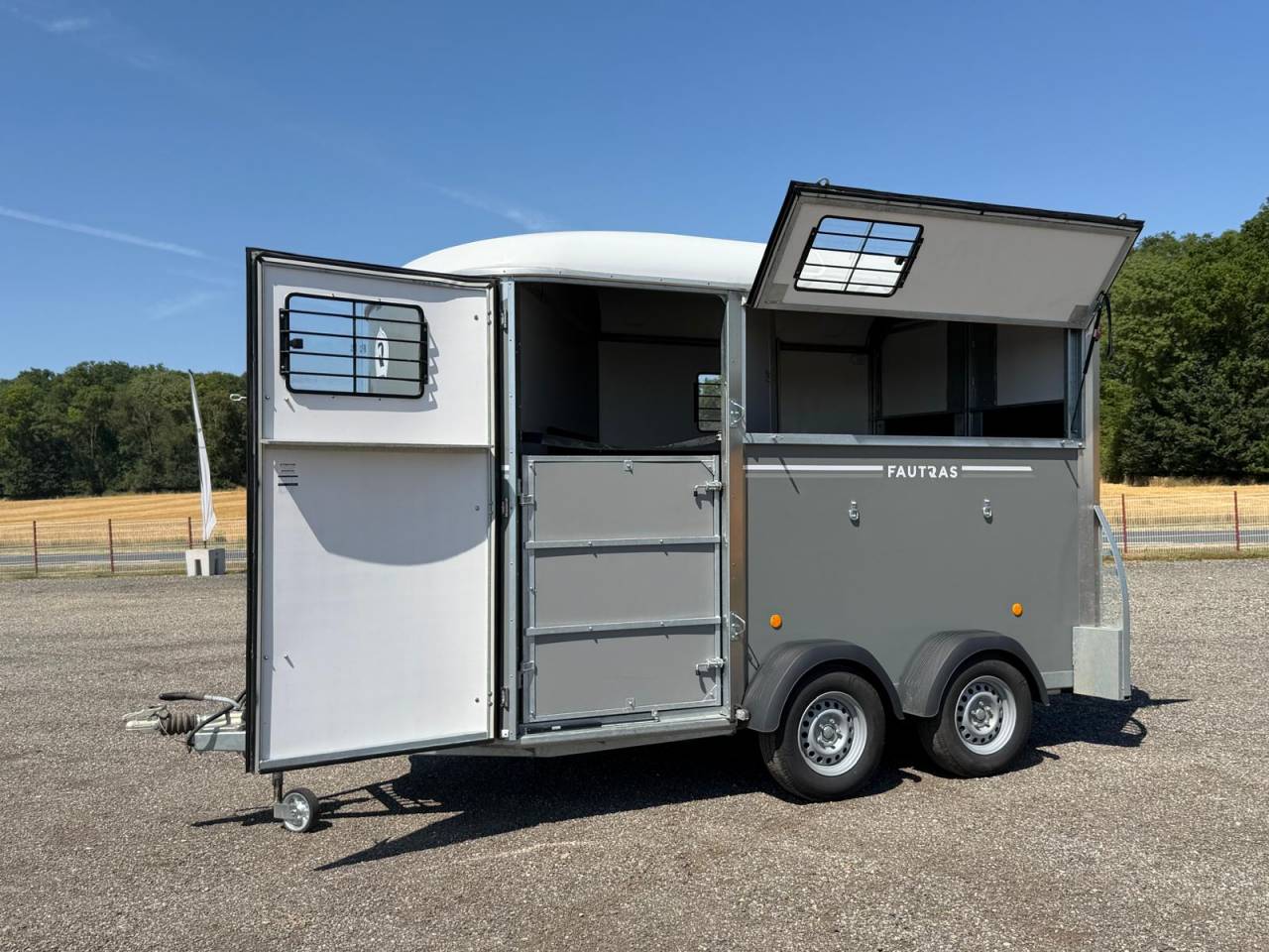 Trailer Fautras OBLIC X2 2 Cavalli 2025 Occasione