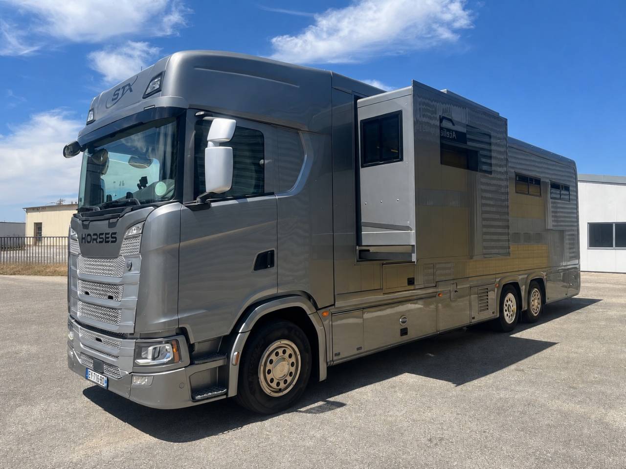 Camion per Cavalli STX  2018 Occasione
