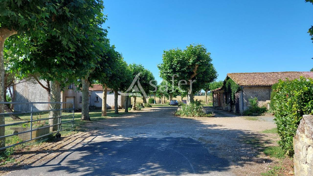 Azienda agricola In vendita Charente-Maritime